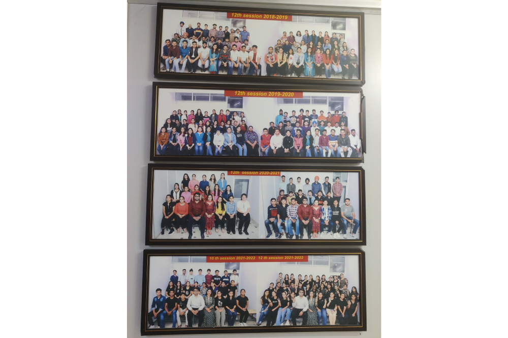 Shiksha. Com (Career Academy)