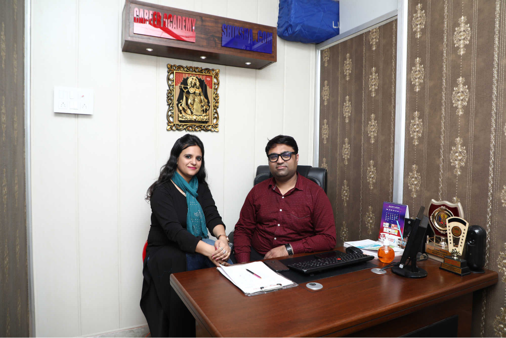 Shiksha. Com (Career Academy)